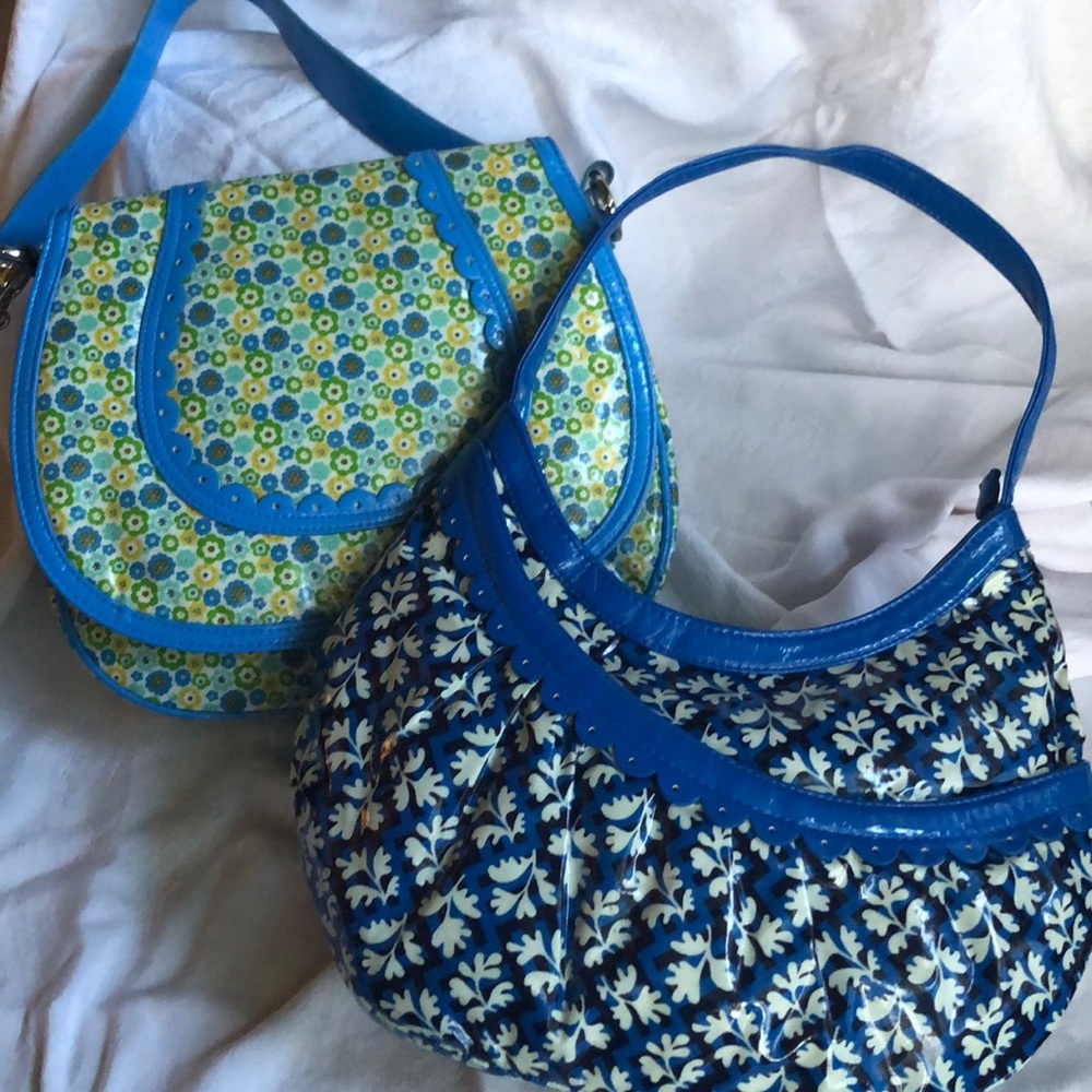 Like New Vera Bradley Frill Set
